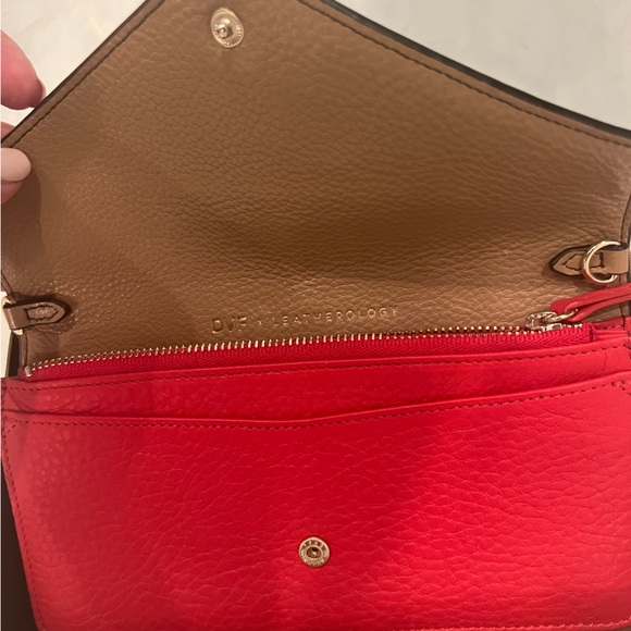 EUC! DVF x Leatherology animal print/red convertible wallet/crossbody. - Picture 7 of 9